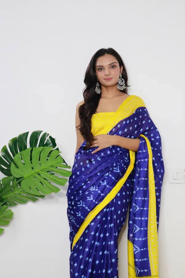 HANDICRAFT_WOMEN'S_Ikkat_PRINT_PURE_SOFT_COTTON_SAREE_WITH_BLOUSE_PIECE_With_Blouse_Piece